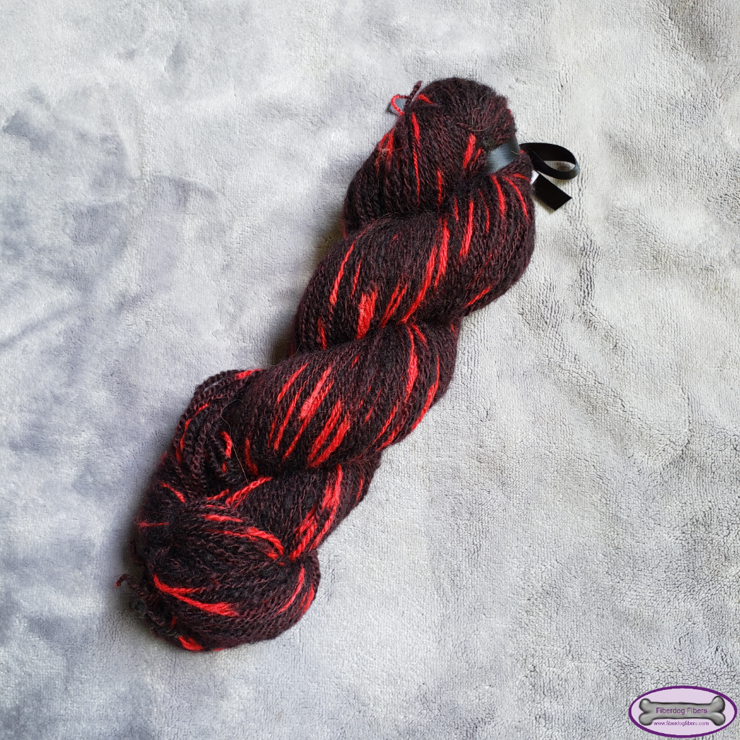 Red Stars - handspun and handdyed wool yarn