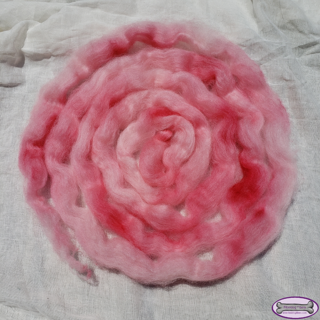 Strawberry ice-cream - handdyed spinning fiber